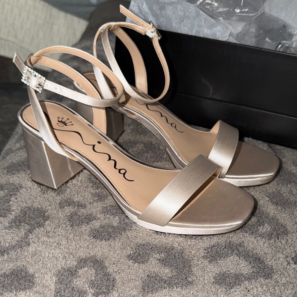 Nina Women's Satin Block Heel Sandals - Ivory